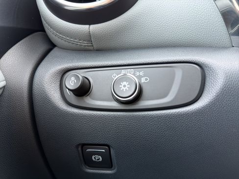 Used 2020 Chevrolet Blazer LT image 26