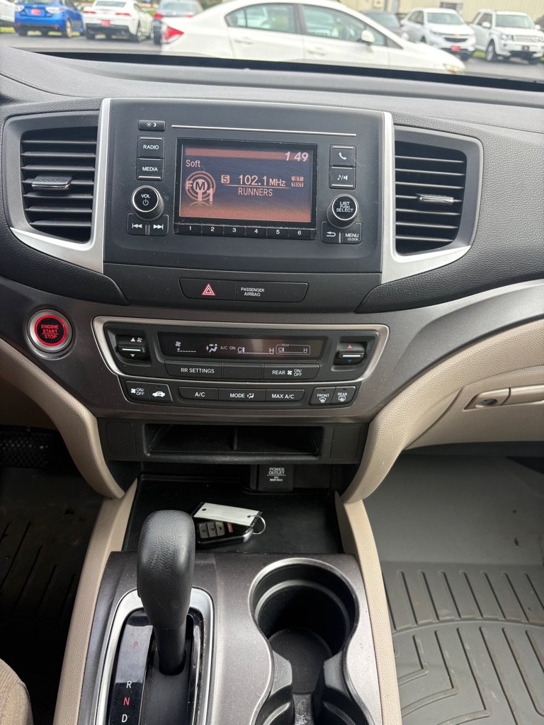 Used 2017 Honda Pilot LX image 16