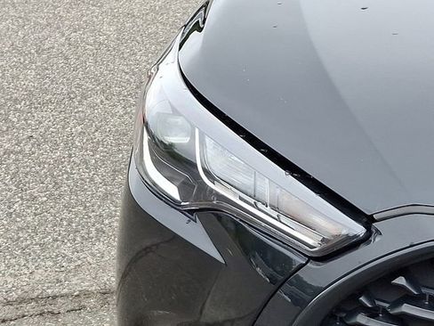 Used 2024 Toyota Corolla Cross LE image 12