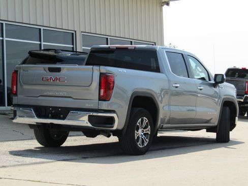 Used 2025 GMC Sierra 1500 SLT AWD/4WD image 3