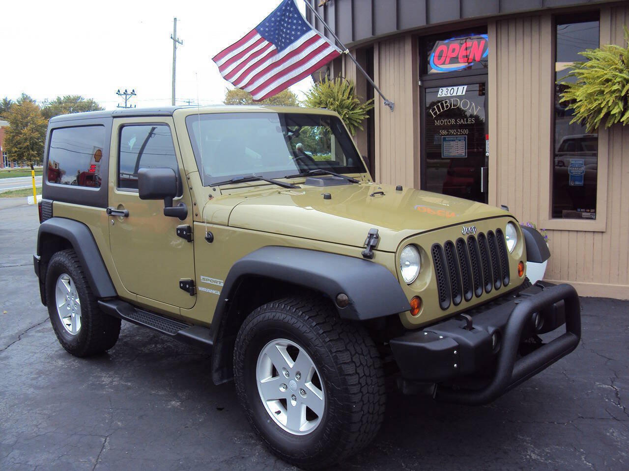 Used 2013 Jeep Wrangler Sport AWD/4WD image 2