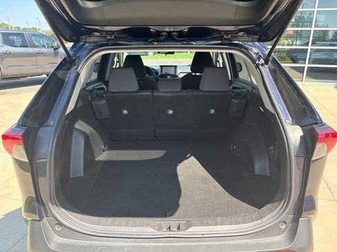 Used 2025 Toyota RAV4 XLE AWD/4WD image 25