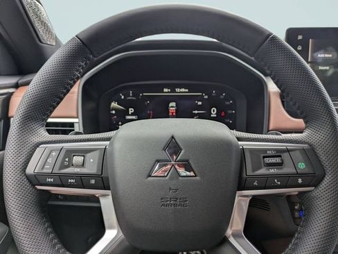 New 2026 Mitsubishi Outlander SEL FWD image 30