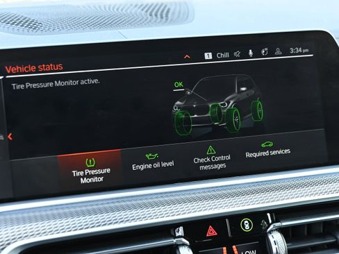 Certified 2023 BMW X5 xDrive45e w/ Executive Package image 37