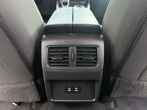 Used 2025 Nissan Rogue SV AWD/4WD image 29