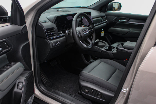 New 2027 GMC Terrain AT4 w/ Technology Package II AWD/4WD image 11