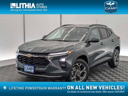 New 2026 Chevrolet Trax LT FWD image 1