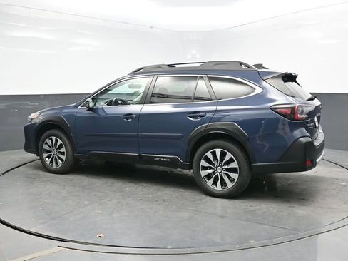 Used 2023 Subaru Outback Limited image 4