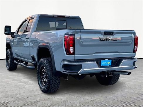 Used 2025 GMC Sierra 2500 SLE w/ SLE Value Package; image 4