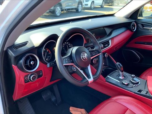 Used 2019 Alfa Romeo Stelvio w/ Nero Edizione image 17