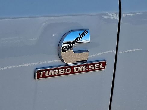 Used 2024 RAM 3500 Laramie image 12