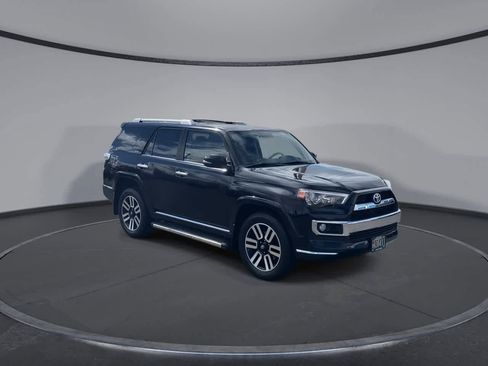 Certified 2018 Toyota 4Runner Limited AWD/4WD image 3