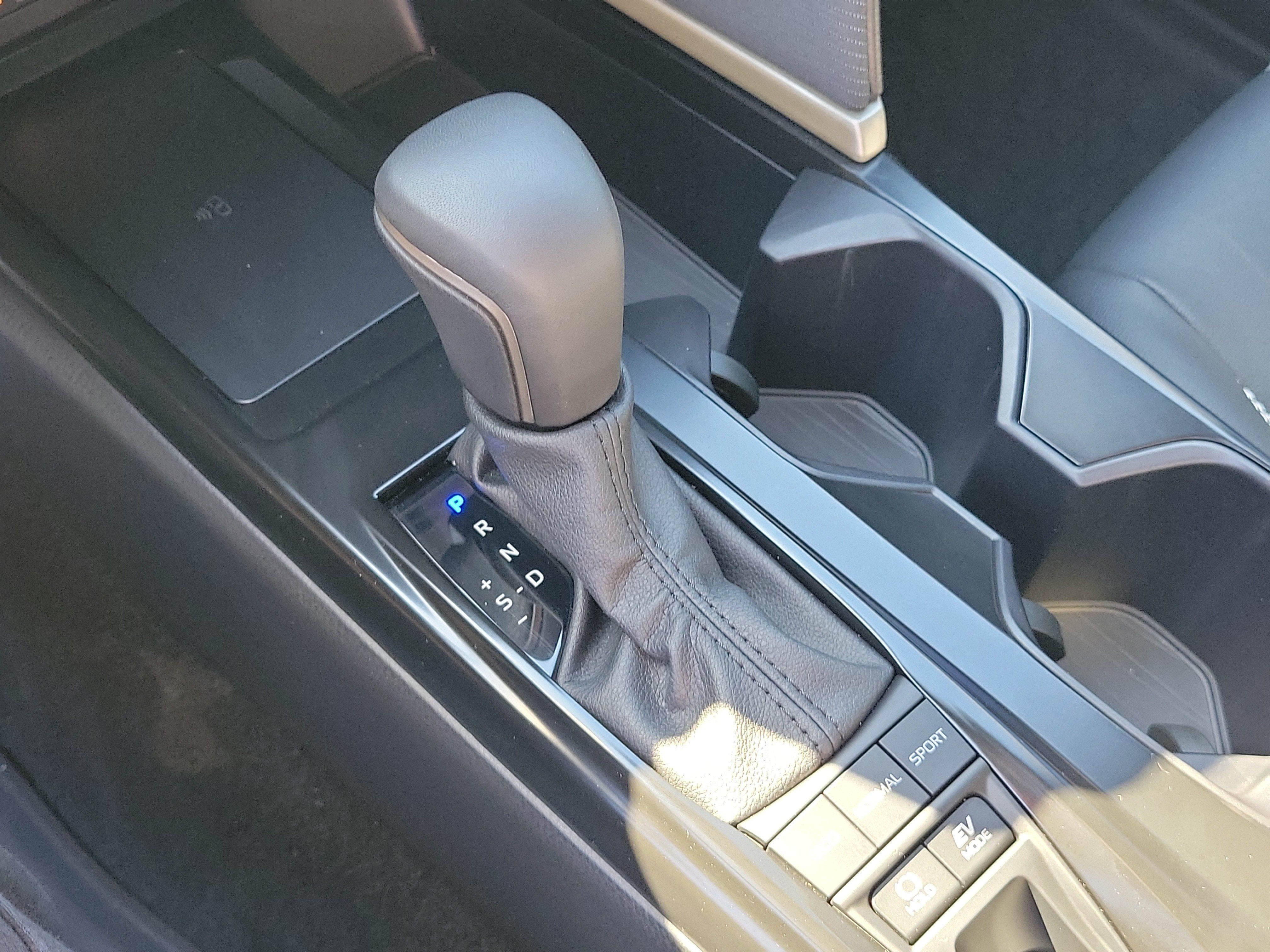 Used 2026 Toyota Camry SE FWD image 28