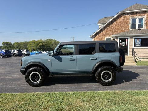 Used 2022 Ford Bronco Outer Banks w/ Sasquatch Package AWD/4WD image 2
