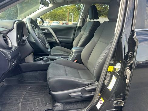 Used 2016 Toyota RAV4 XLE FWD image 11