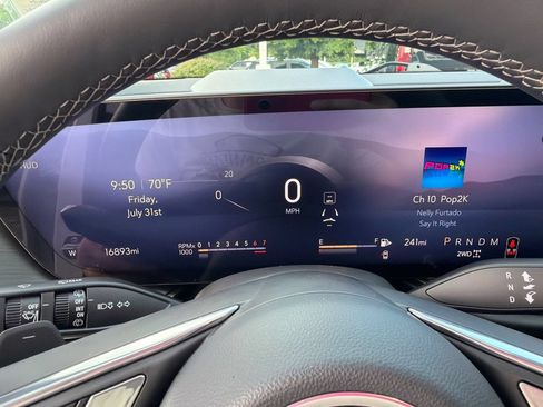 Used 2025 Buick Envision Avenir AWD/4WD image 26