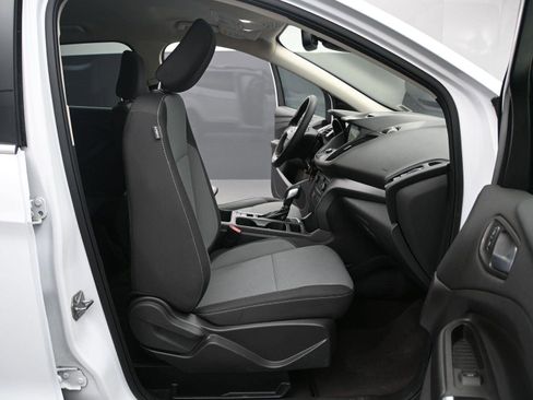 Used 2018 Ford Escape SE w/ Ford Safe & Smart Package image 16