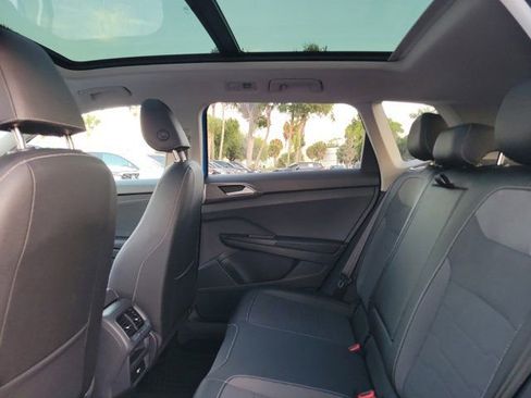 Used 2025 Volkswagen Taos SE image 14