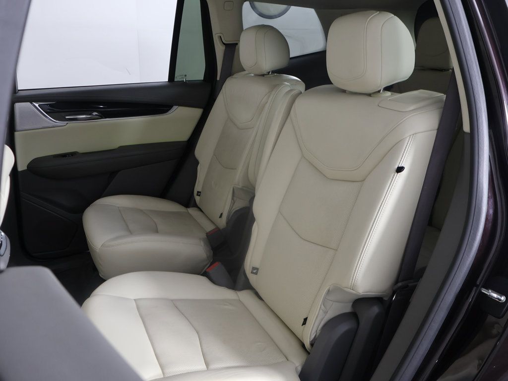 Used 2020 Cadillac XT6 Premium Luxury AWD/4WD image 27