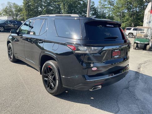 Used 2020 Chevrolet Traverse Premier w/ Redline Edition AWD/4WD image 3