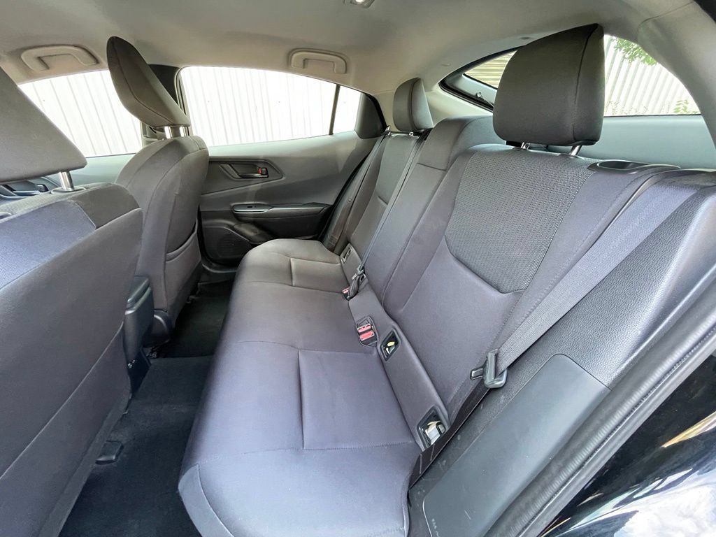 Used 2025 Toyota Prius LE FWD image 25