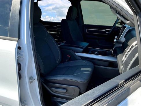 Used 2023 RAM 1500 Big Horn image 32