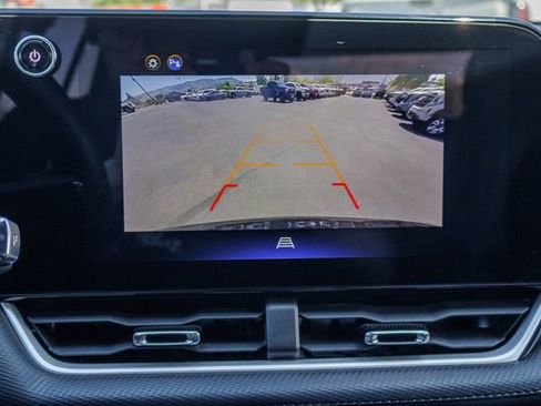 Used 2025 Chevrolet Equinox LT w/ Convenience Package II AWD/4WD image 9