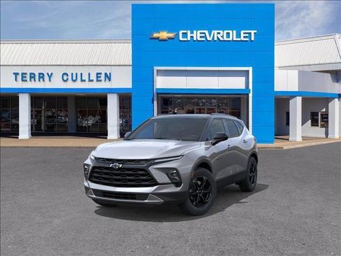 New 2025 Chevrolet Blazer LT w/ Midnight/Sport Edition image 8