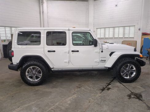 Certified 2022 Jeep Wrangler Unlimited Sahara image 4