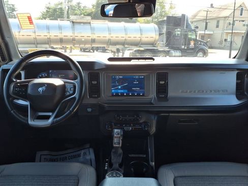 Used 2022 Ford Bronco Outer Banks image 13