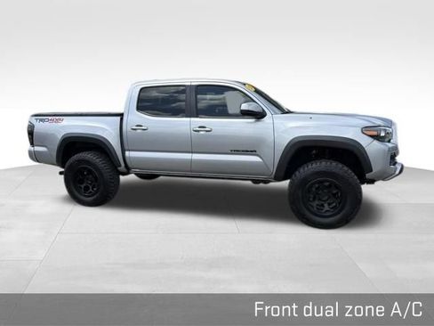 Used 2021 Toyota Tacoma TRD Off-Road AWD/4WD image 17