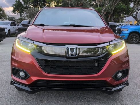 Used 2020 Honda HR-V Sport image 2
