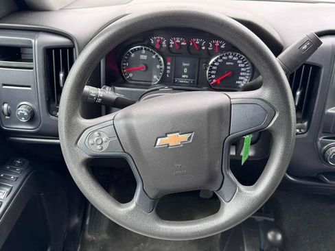 Used 2018 Chevrolet Silverado 1500 Custom w/ Custom Value Package AWD/4WD image 16