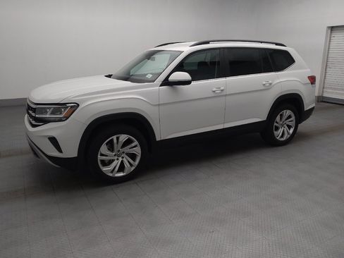 Used 2023 Volkswagen Atlas SE FWD image 2