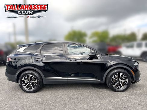 Used 2023 Kia Sportage EX FWD image 2