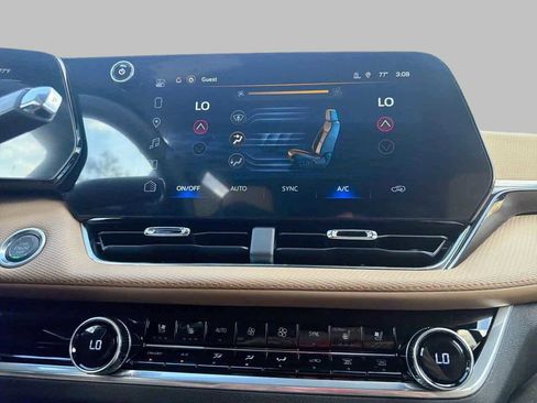 New 2026 Chevrolet Equinox ACTIV w/ Convenience Package III image 22