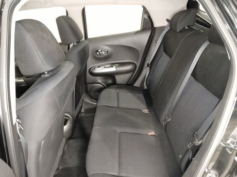 Used 2014 Nissan Juke S FWD image 12