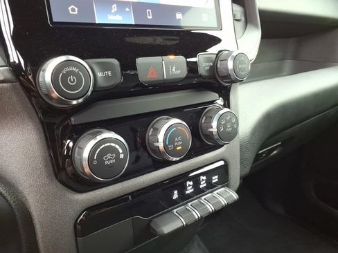 New 2026 RAM 1500 Tradesman AWD/4WD image 19