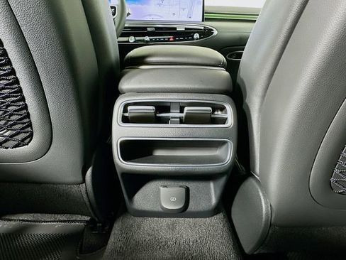 New 2026 Genesis GV70 2.5T Advanced image 18