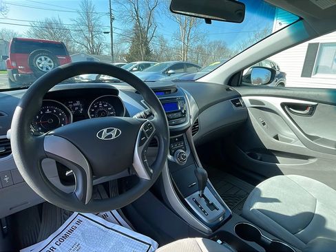 Used 2013 Hyundai Elantra GLS FWD image 16