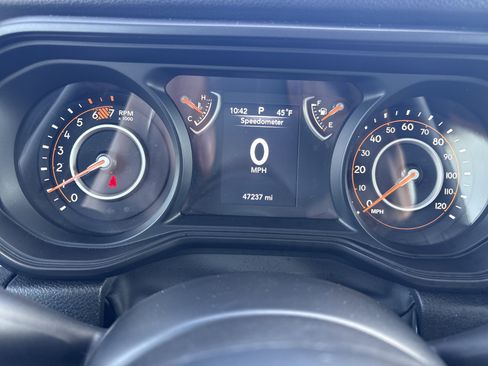 Used 2024 Jeep Wrangler Sport S image 21