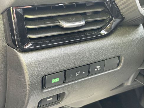 Used 2025 Nissan Sentra SV w/ All-Weather Package FWD image 24