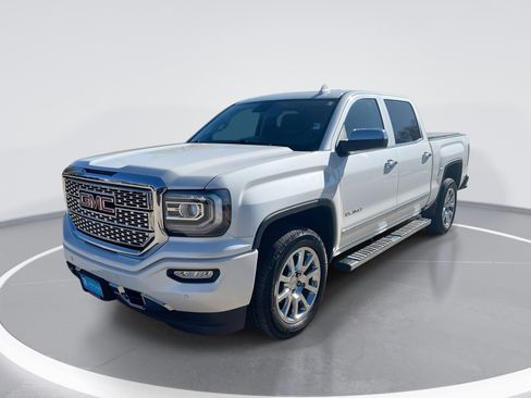 Used 2017 GMC Sierra 1500 Denali image 1