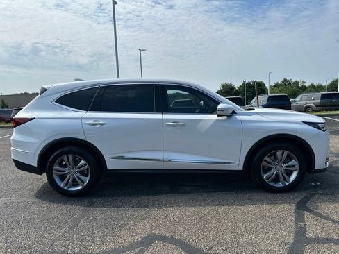 Used 2025 Acura MDX FWD image 15