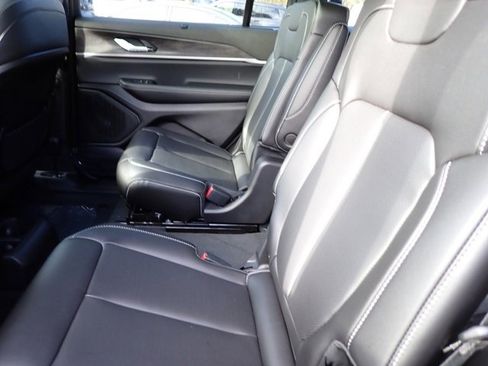 New 2025 Jeep Grand Cherokee L Limited w/ Luxury Tech Group II image 12