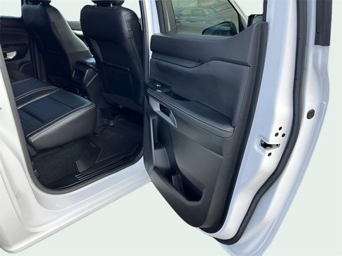 Used 2025 Ford Ranger Lariat w/ Advanced Towing Package image 18