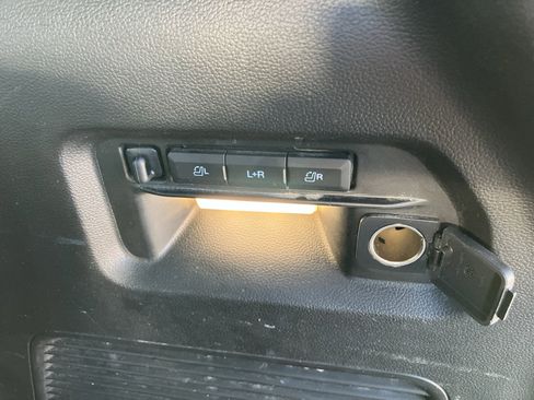 Used 2015 Ford F150 Lariat w/ Equipment Group 502A Luxury image 34