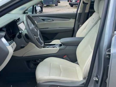 Used 2024 Cadillac XT5 Premium Luxury w/ LPO, Floor Liner Package FWD image 13