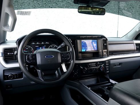 Used 2023 Ford F250 XLT w/ FX4 Off-Road Package image 46