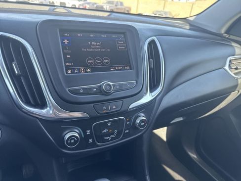 Used 2022 Chevrolet Equinox LT FWD image 19